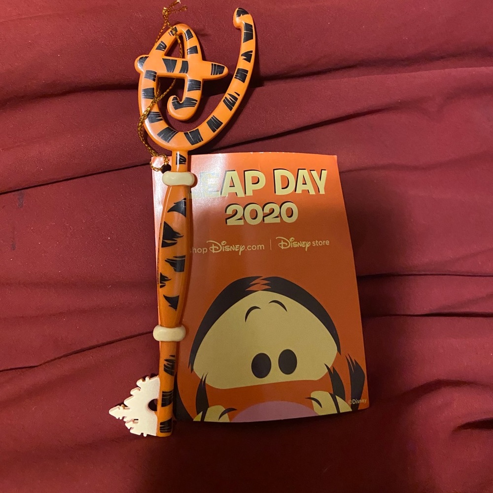 Disney Tigger Leap Day Key LE only sold one day